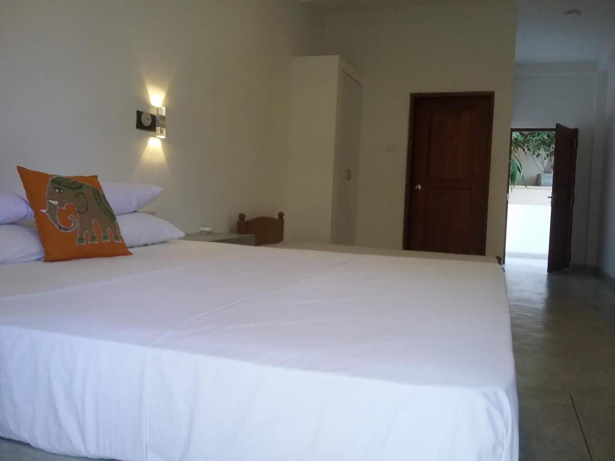 New Villa Unawatuna Luaran gambar